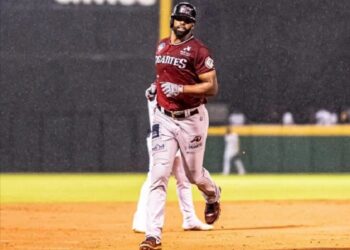 Carlos Peguero jonronea y Gigantes empatan en cuarto al vencen a Águilas en reducido partido debido a la lluvia