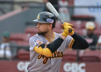 Águilas mantienen segundo puesto pese a revés ante Gigantes