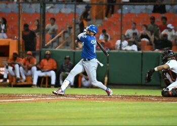 Licey vence a los Toros en el corral