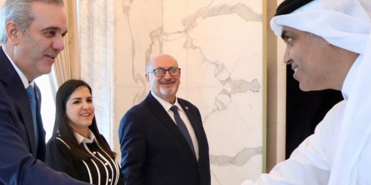 Abinader tendrá este lunes reunión privada con el emir del Estado de Qatar