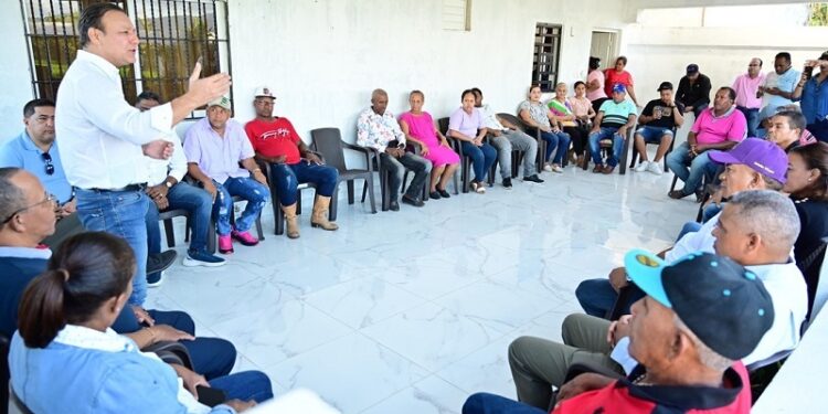 Abel Martínez inicia campaña política para promover su aspiración a la Presidencia