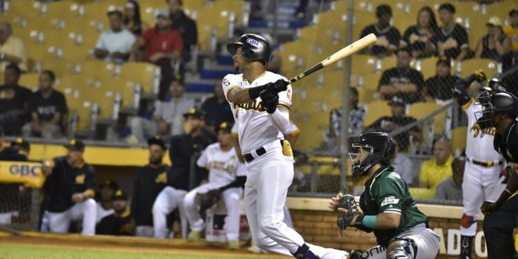 Águilas alzan vuelo y apagan Estrellas en el Estadio Cibao