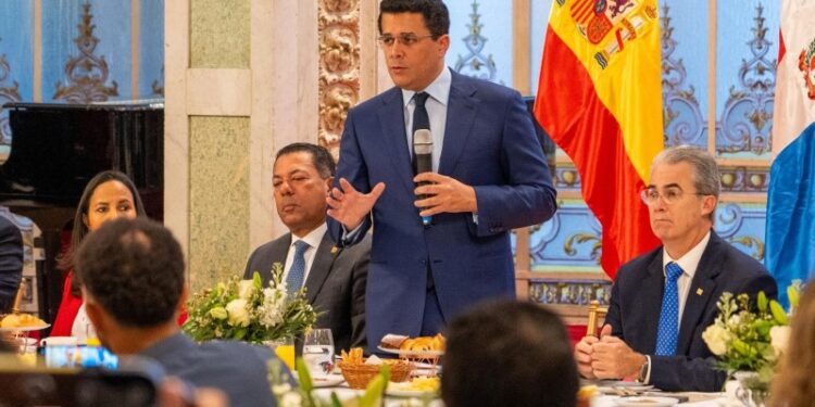 RD logra en Fitur inversiones por más 6.700 millones de dólares.