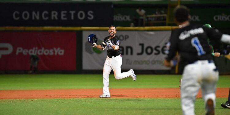 Licey cruza a la final con dramático hit de Núñez