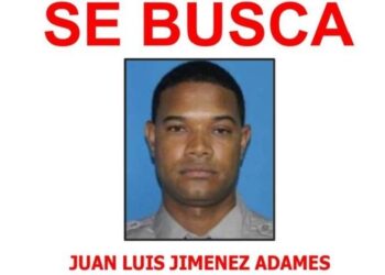 Autoridades buscan teniente de la Policía que mató a su pareja y a su suegra