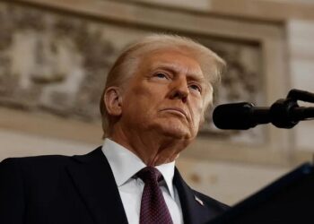 Donald Trump jura como presidente de los EE.UU. y promete un «renacimiento nacional»