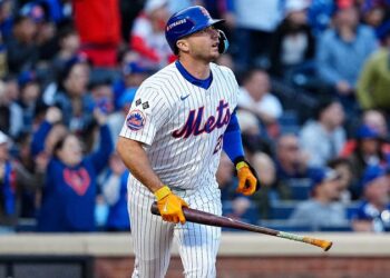 ¿Buscan los Azulejos combinar a Vlad Jr. con Pete Alonso?