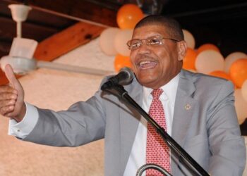 Fallece el periodista y general retirado Simón Díaz