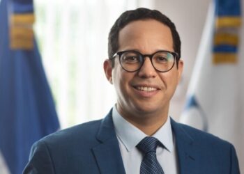 Ministro de Administración Pública encabeza misión que representa al país en la Cumbre Mundial de Gobiernos