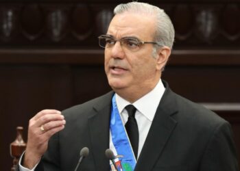 Presidente Abinader dice extracción y procesamiento de las tierras raras se harán con eficiencia y transparencia