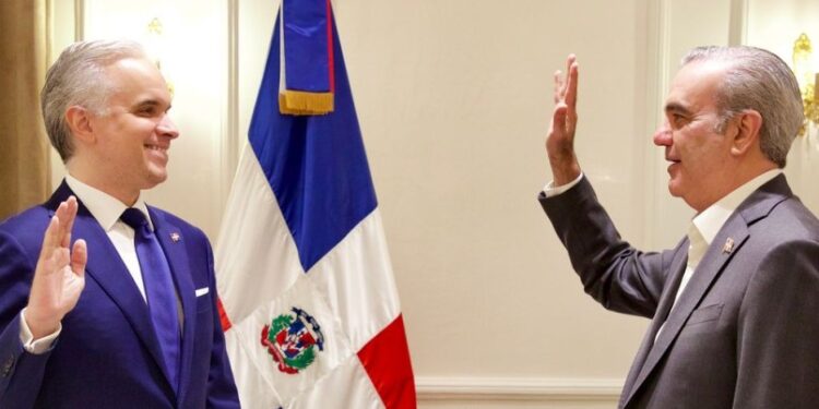 Abinader juramenta como nuevos ministros de Obras Públicas y de Educación