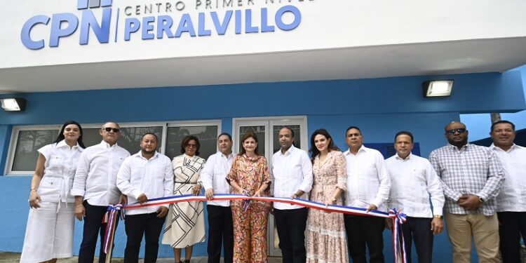 Banreservas impulsa mejoras en salud con inauguración del centro de diagnóstico y atención primaria en Peralvillo