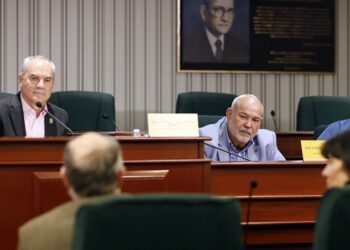Presidente de la Cámara de Representantes se opone a extender la quema de carbón hasta el 2035