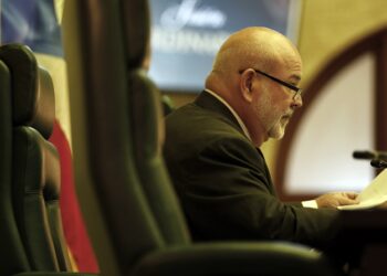 Cámara de Representantes busca eliminar procesos burocráticos excesivos y “regulaciones innecesarias”