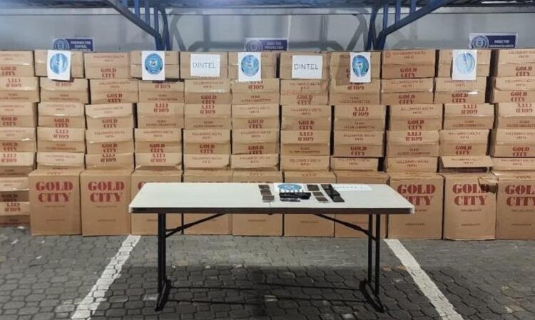  Desmantelan red de contrabando de cigarrillos en Santo Domingo Este