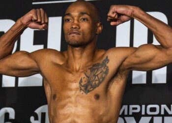 La Avispa» Puello ya está en NY para la defensa de su título mundial el próximo sábado