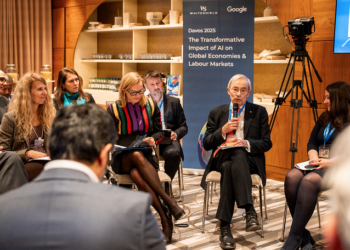 Citan avances de RD en mercado laboral por capacitación tecnológica