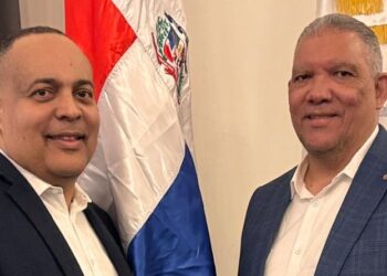 Fedombal firma acuerdo para celebrar campamentos en los Estados Unidos