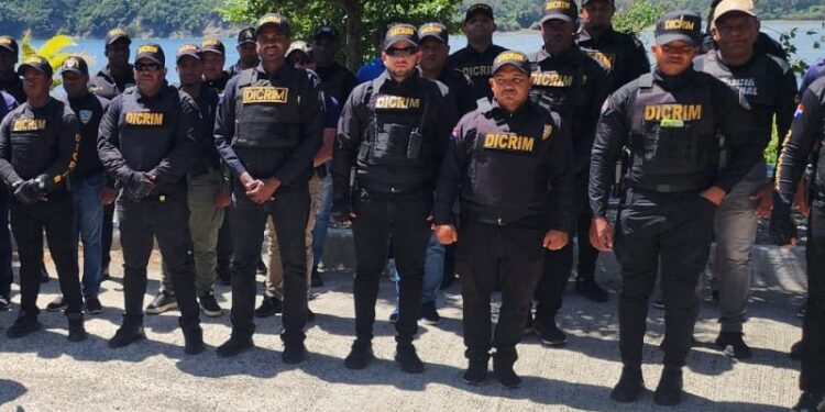 DICRIM intensifica búsqueda de taxista desaparecido en Moca, mediante despliegue de agentes en varias localidades