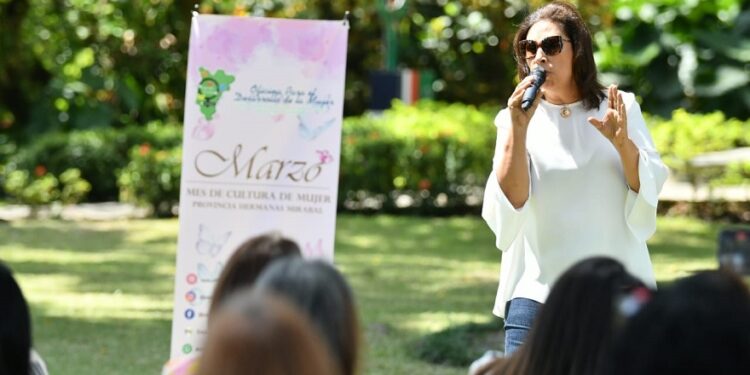 Miembro titular de la JCE participa en actos por el Dia Internacional de la Mujer