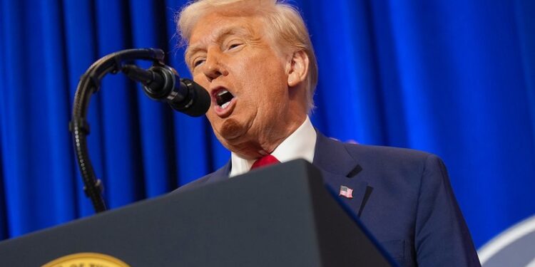 «Degenerados»: Trump refuta la narrativa de los medios sobre la reunión entre Putin y Witkoff