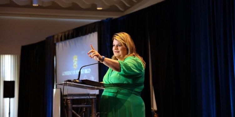 Gobernadora anuncia nuevas órdenes ejecutivas para agilizar el sistema de permisos