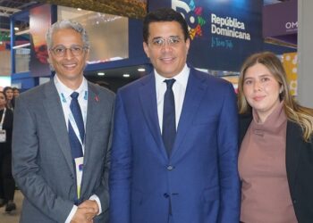 Air Century afianza su compromiso con el Caribe en ANATO 2025