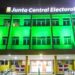 JCE ilumina sede central con colores alusivos al Día Mundial de las Enfermedades Raras