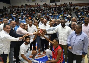 Dedican Torneo de Baloncesto Superior de La Romana a Samuel Pereyra