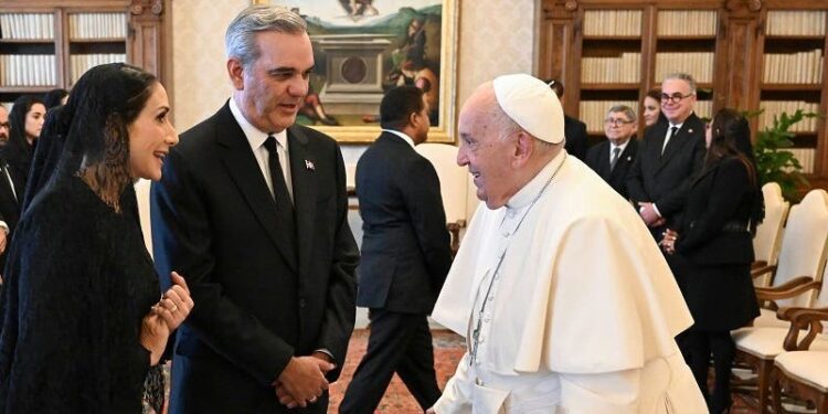 Abinader asistirá junto a su esposa al funeral del papa Francisco