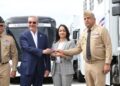 Abinader entrega 58 vehículos para continuar fortaleciendo operativos migratorios