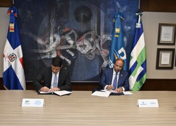 CAF y Banreservas firman línea de crédito por USD50 millones