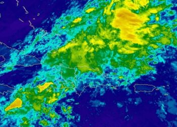 Fuertes aguaceros sobre el país, vigentes avisos y alertas meteorológicos