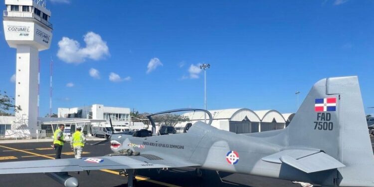 Llegan a México aeronaves TP-75 Dulus de la FARD para participación en Famex 2025