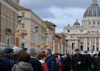 Catequesis del Papa: El hombre rico. Jesús «lo miró con amor»
