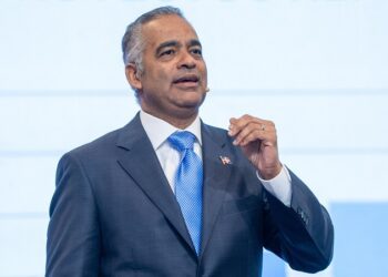 Joel Santos resalta incremento del 54% de energía térmica en la capacidad instalada del SENI hacia 2028