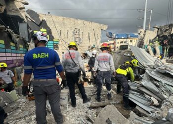 Número de fallecidos se eleva a 218 y 189 rescatados con vida