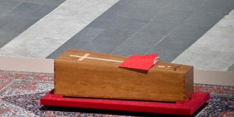 Exequias del Santo Padre: Un Papa con el corazón abierto a todos