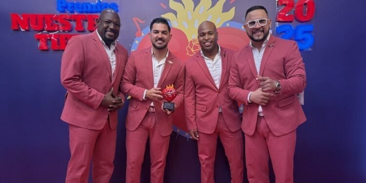 Grupo Niche recibe reconocimiento como Mejor Artista Tropical/Salsa/Cumbia