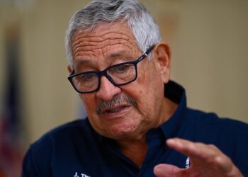 Bomberos buscan establecer colaboración con el Colegio de Ingenieros y Agrimensores de PR