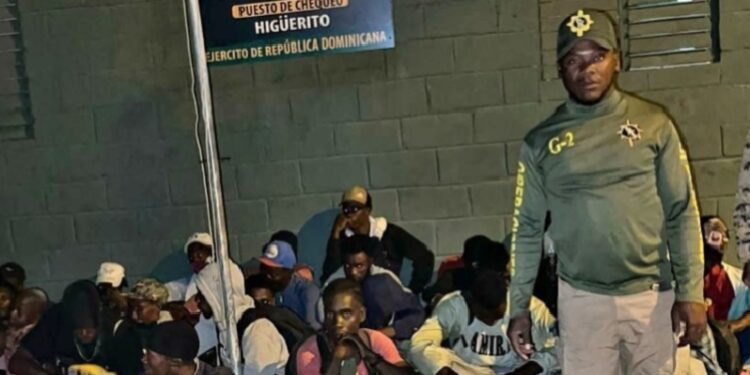 Detienen a 32 haitianos  en Elías Piña