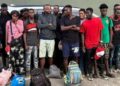 Detienen 16 haitianos indocumentados abandonados en una yipeta en Mao