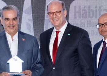 Hábitat para la Humanidad RD reconoce al presidente Abinader