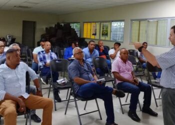 Agricultura impulsa estudio para reducir residuos de plaguicidas en la producción de chile picante