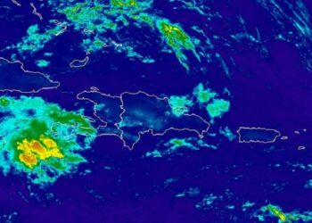 Aguaceros, tormentas eléctricas y ráfagas de viento en la tarde