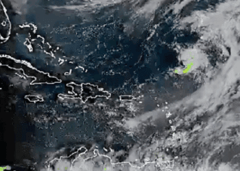 Aguaceros dispersos y ráfagas de viento en varios puntos del país