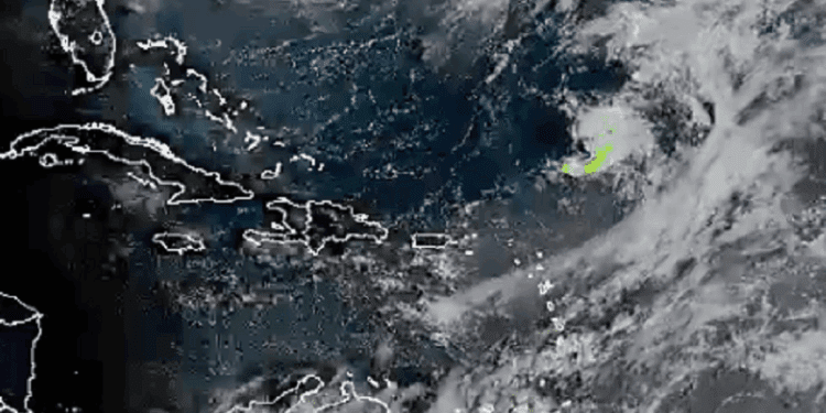 Aguaceros dispersos y ráfagas de viento en varios puntos del país