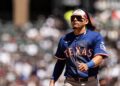 Con los Rangers necesitando una chispa, Osuna causa impacto en victoria