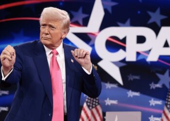 Un tribunal de apelación restablece los aranceles de Trump