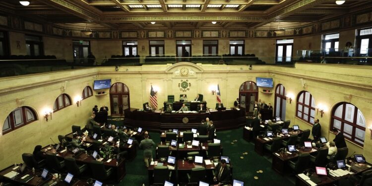 Cámara aprueba proyectos para fortalecer funciones del Inspector General en acciones anticorrupción